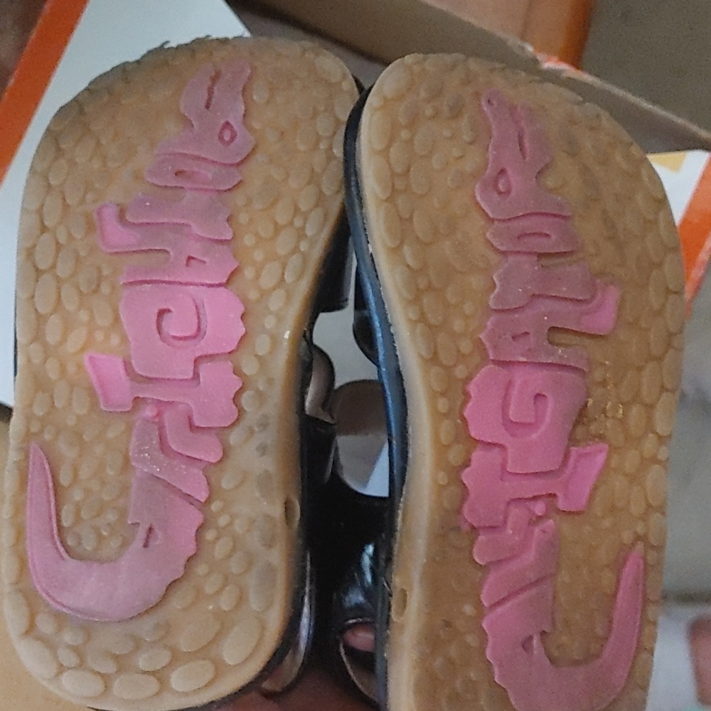 Sandals - Picture 5 of 6